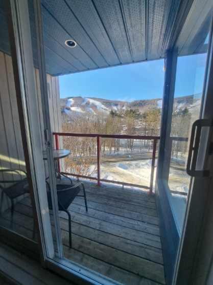 Superbe Condo Face Aux Pentes De Ski Stoneham!!! Dış mekan fotoğraf