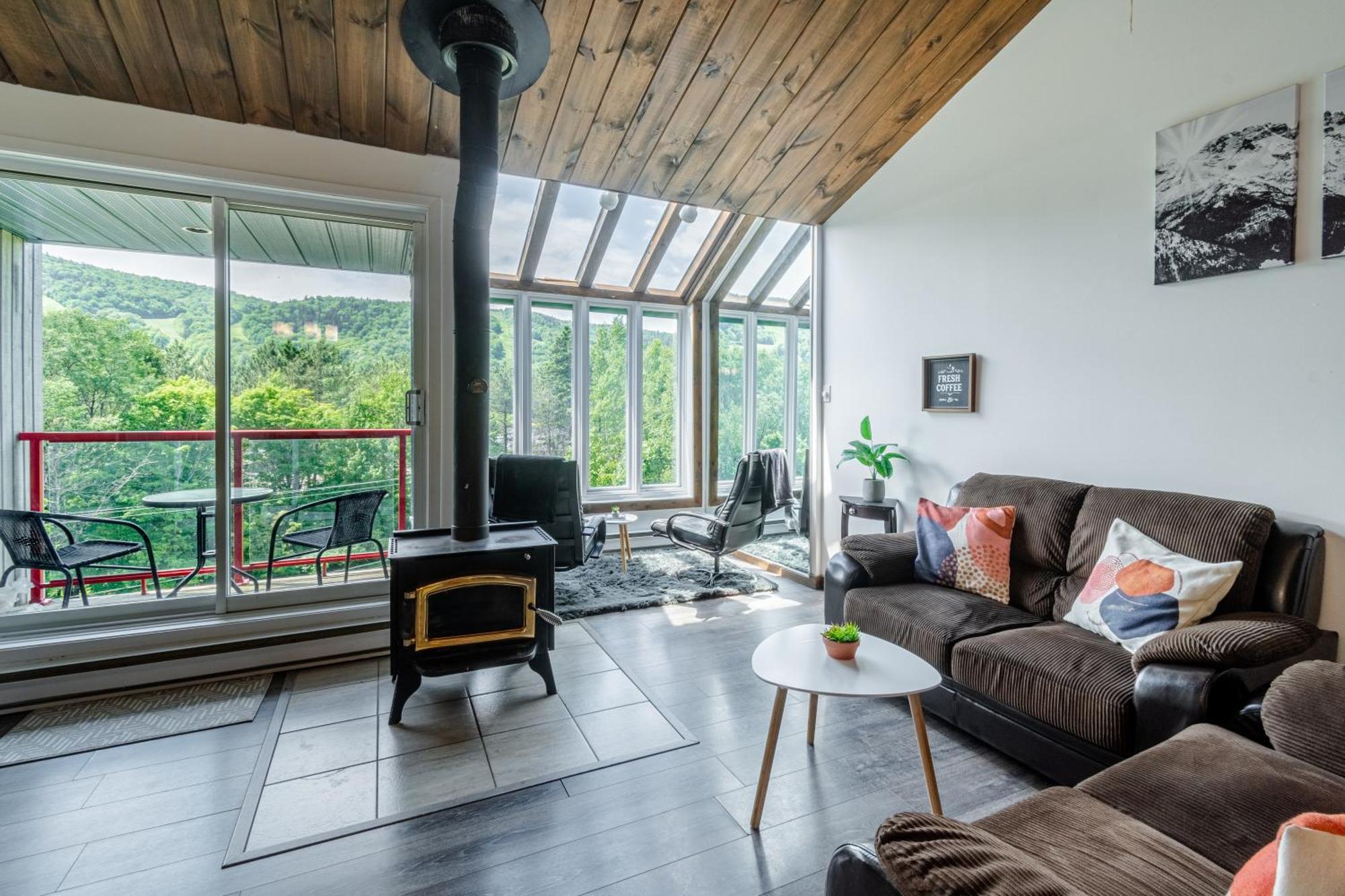 Superbe Condo Face Aux Pentes De Ski Stoneham!!! Dış mekan fotoğraf